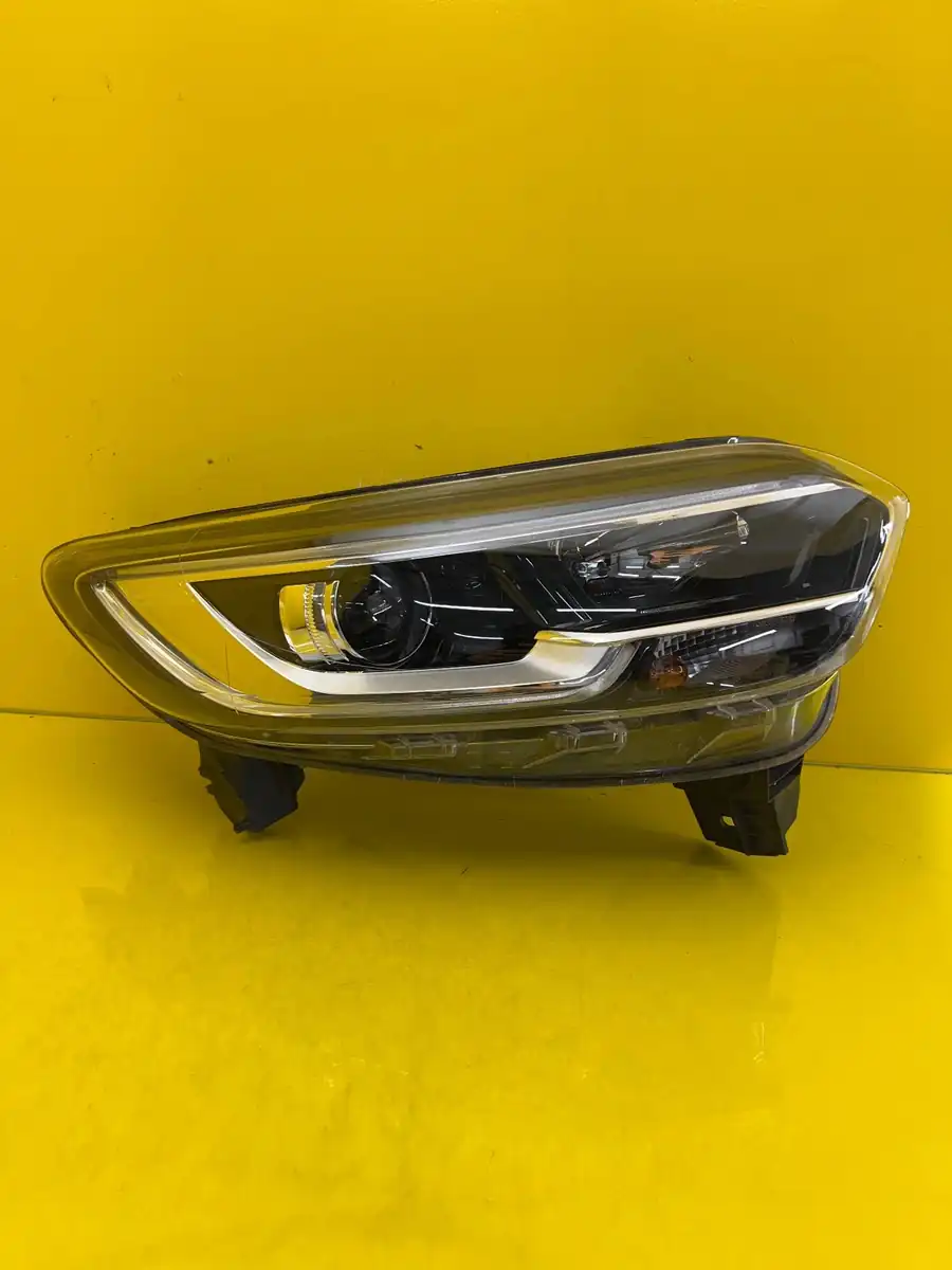 Far Dreapta Renault Kadjar Full LED