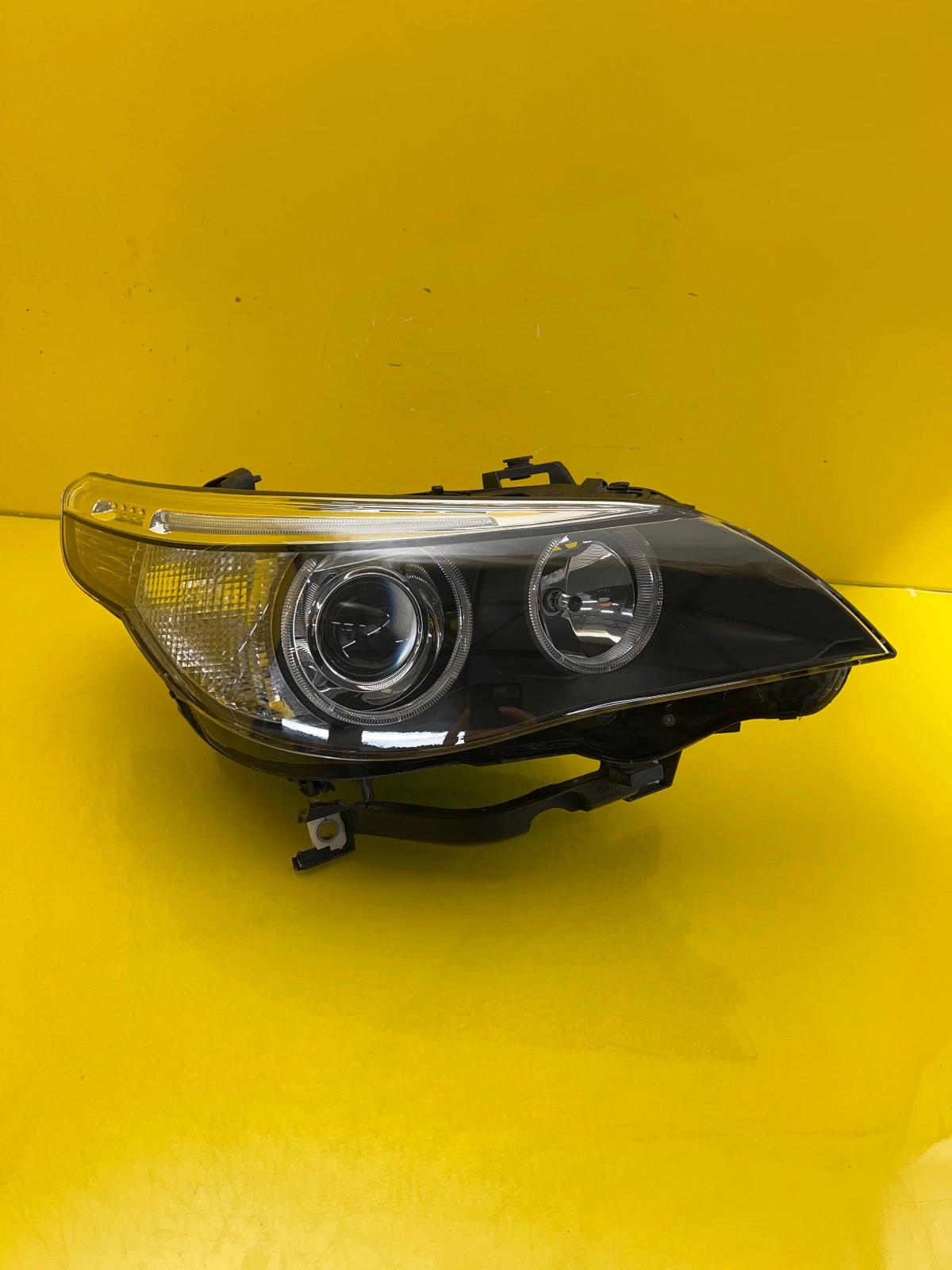 Far dreapta Xenon BMW Seria 5 E60 2003-2006 OEM 30222