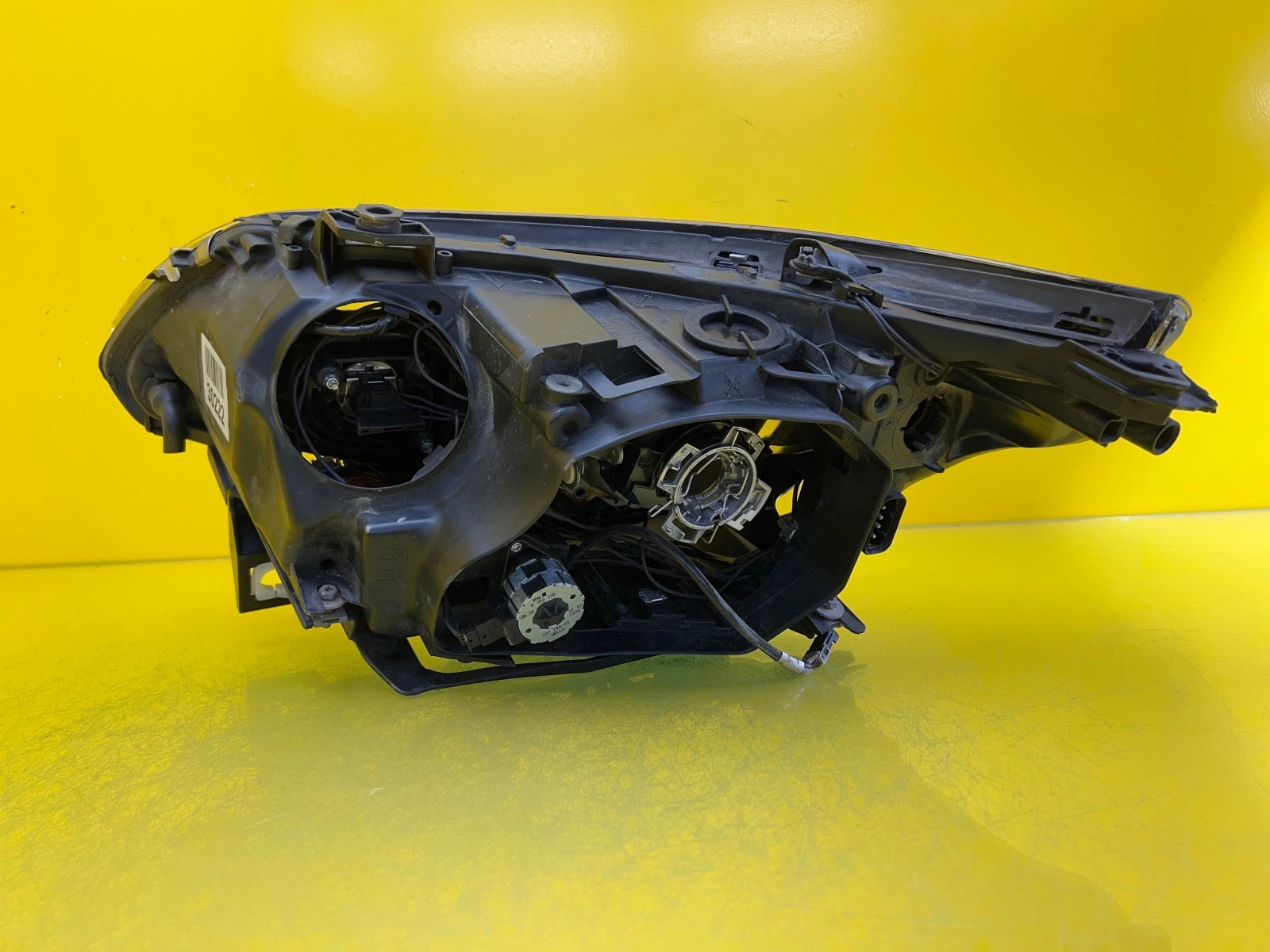 Far dreapta Xenon BMW Seria 5 E60 2003-2006 OEM 30222 - Image 3