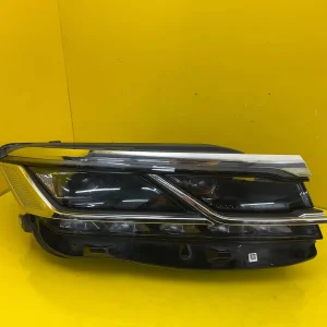 Far Dreapta VW Touareg III 3 19- Full LED