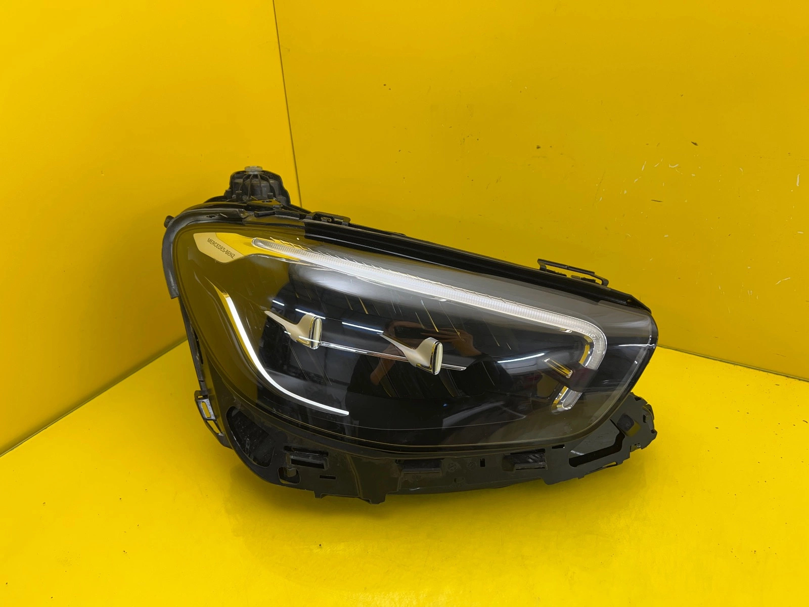Far dreapta LED Facelift OEM 30305