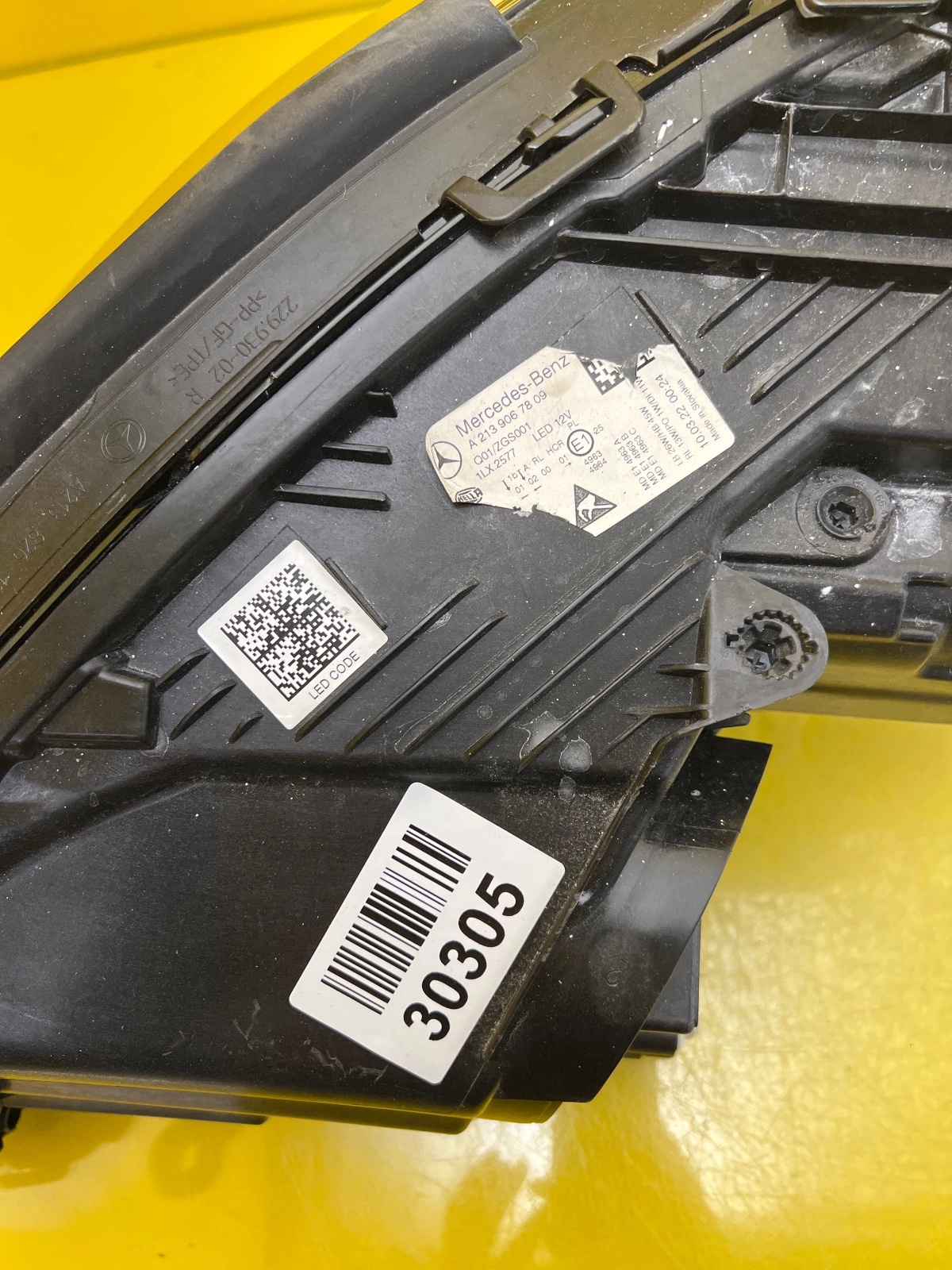 Far dreapta LED Facelift OEM 30305 - Image 2
