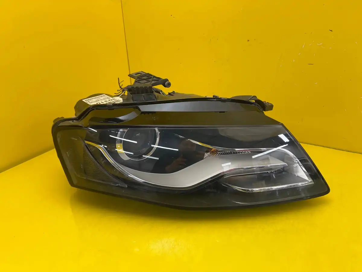 Far Dreapta Audi A4 B8 8k0 Xenon