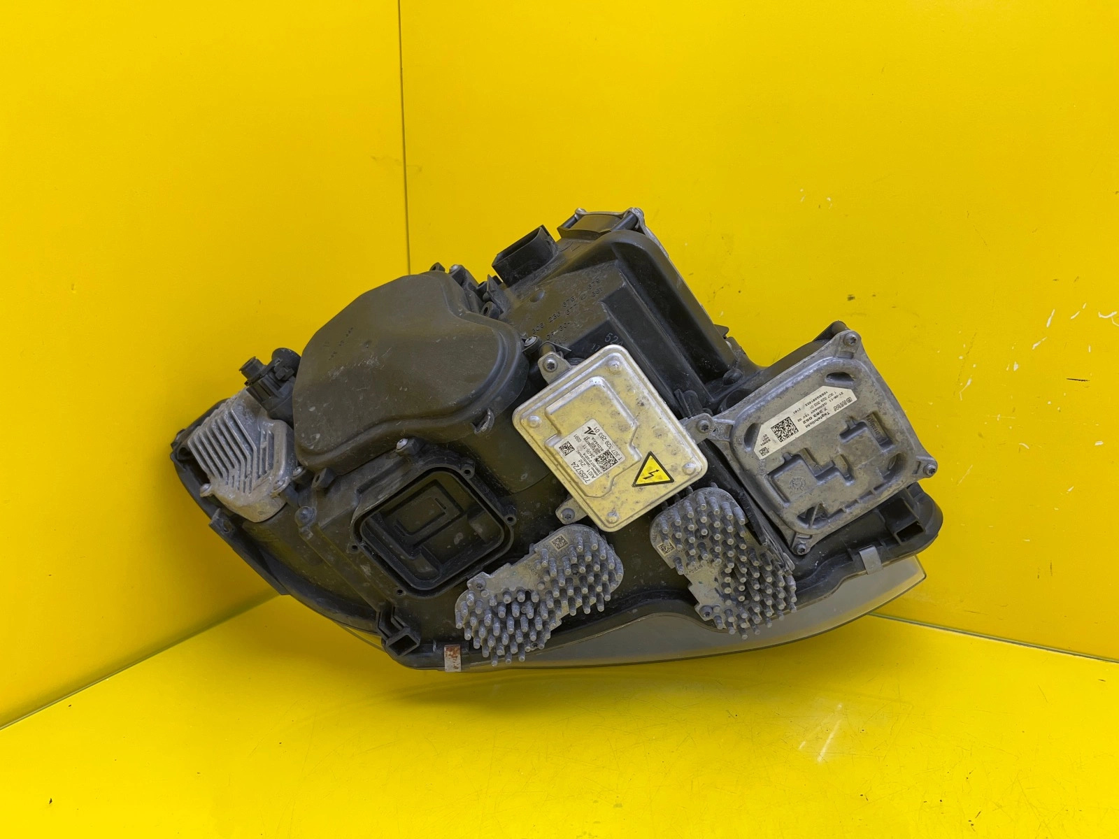 Far stânga Xenon BMW Seria 3 Coupe E92 Coupé Facelift OEM 7239923-07 - Image 4