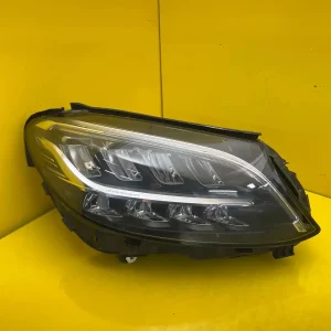 Far Dreapta Mercedes C-Class W205 Lift Multibeam LED
