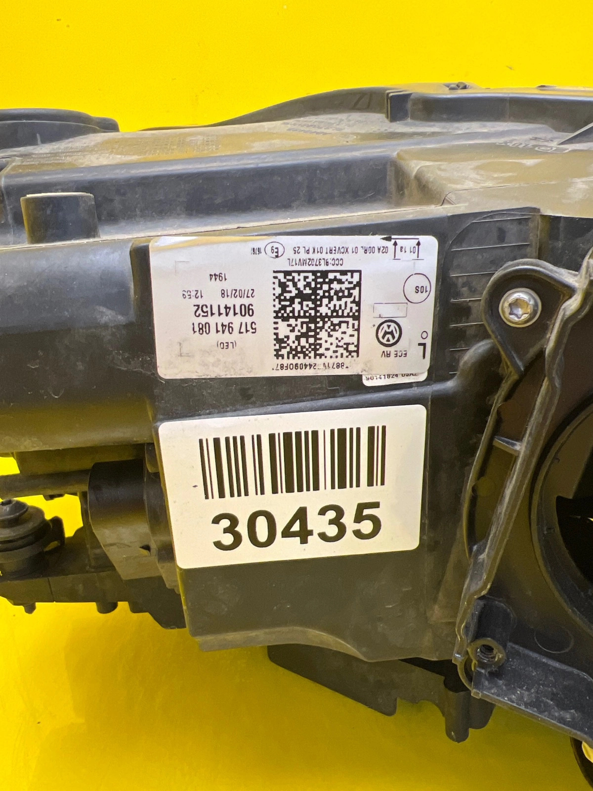 Far stânga LED Facelift OEM 30435 - Image 2