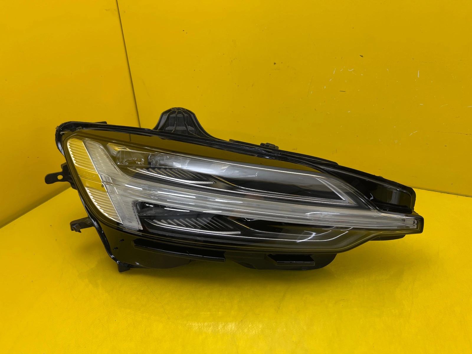 Far Dreapta Volvo C60 S60 V60 Iii Mid LED