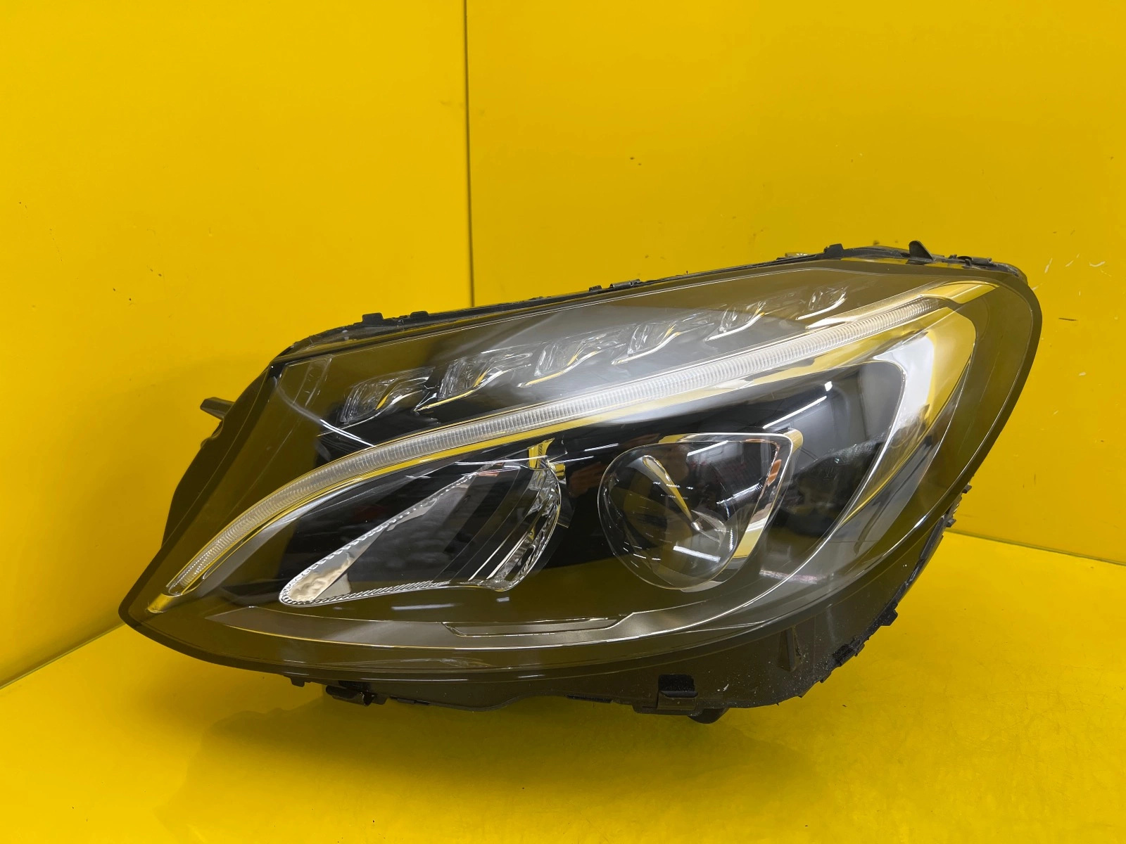 Far stânga Full LED OEM 30503