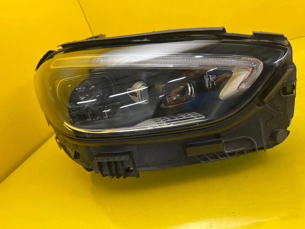 Far Dreapta Mercedes Klasa W206 Digital Light