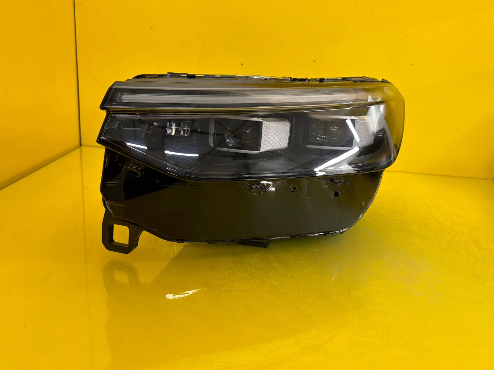 Far VW Tayron II 24- Full LED