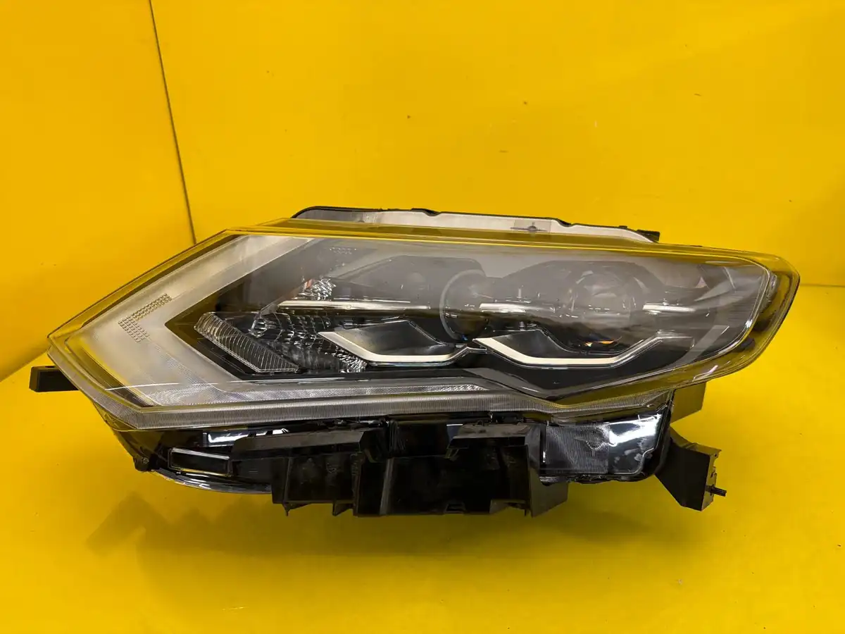 Far Nissan X-Trail T32 Lift Full LED