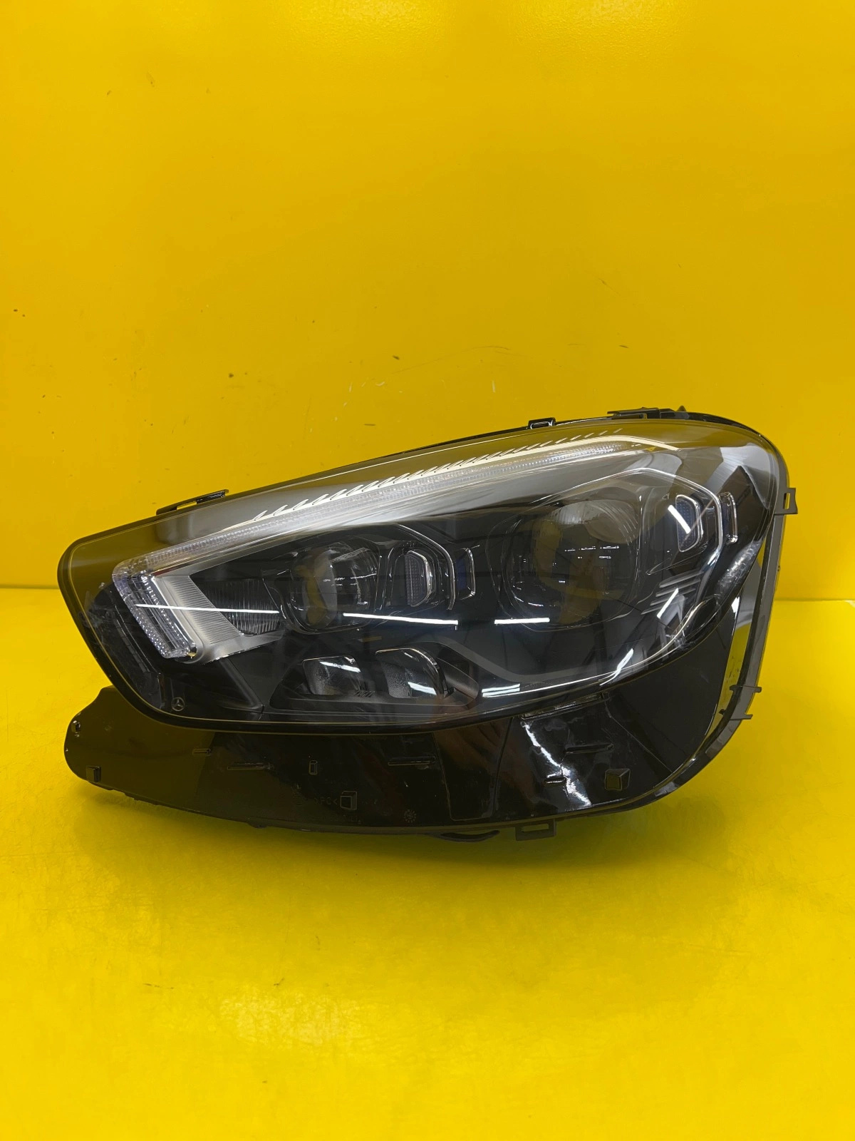 Far stânga Facelift OEM 30565