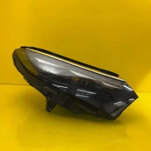 Far Dreapta Mercedes Eqe Suv W294 Digital