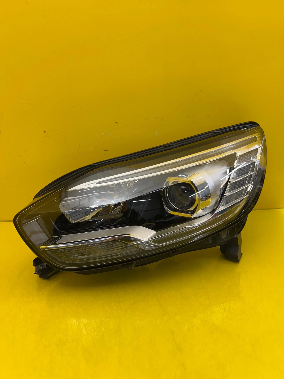 Far Renault Scenic IV 4 LED