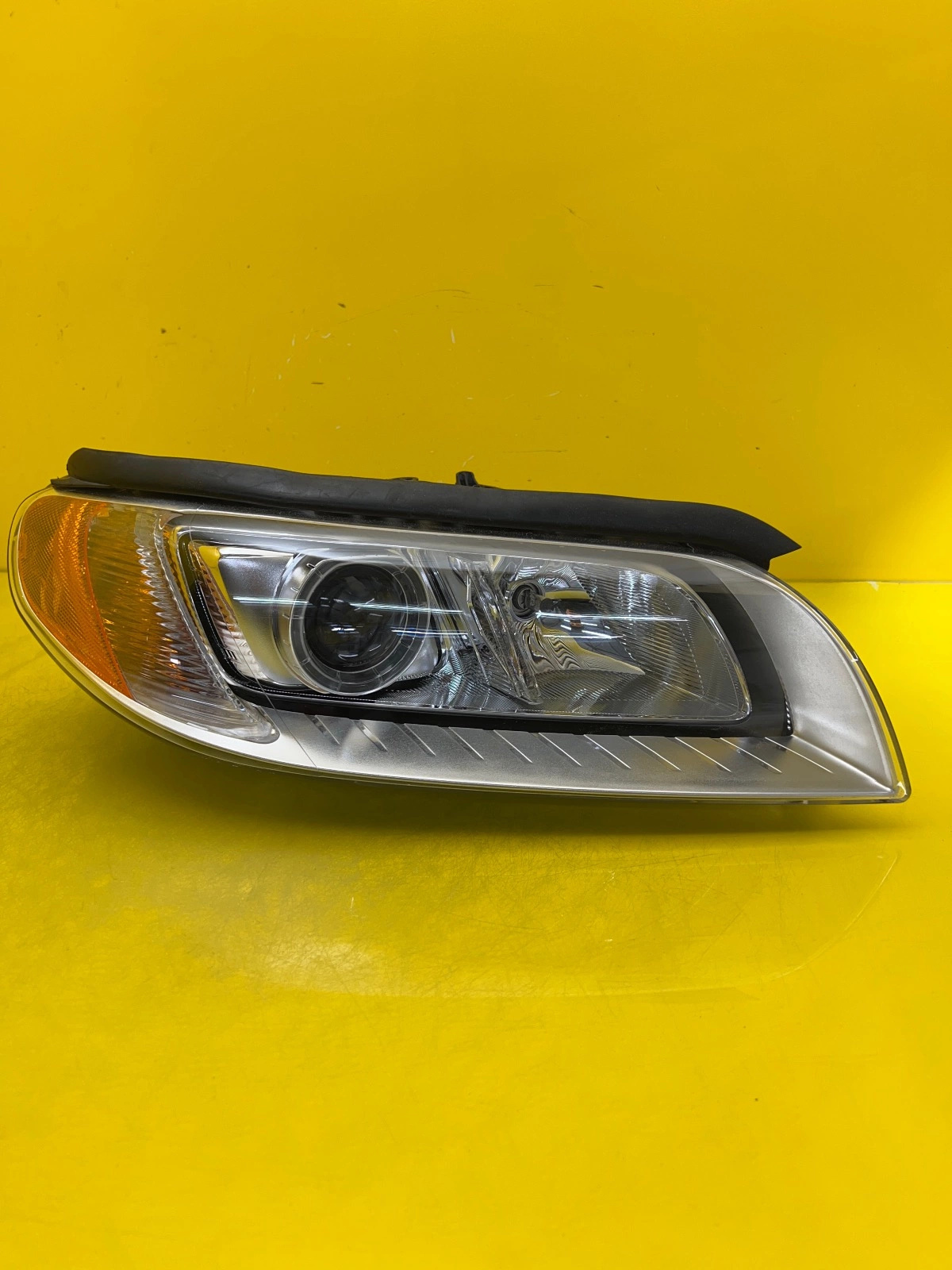Far Dreapta Volvo Xc70 V70 S80 Ii Xenon