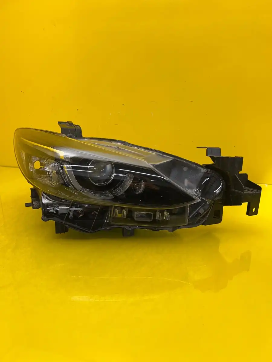 Far Dreapta Mazda 6 Gj Lift 15 Full LED