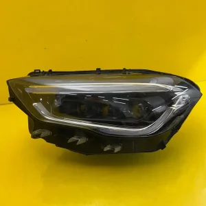 Far Stanga Mercedes Gla W247 Multibeam