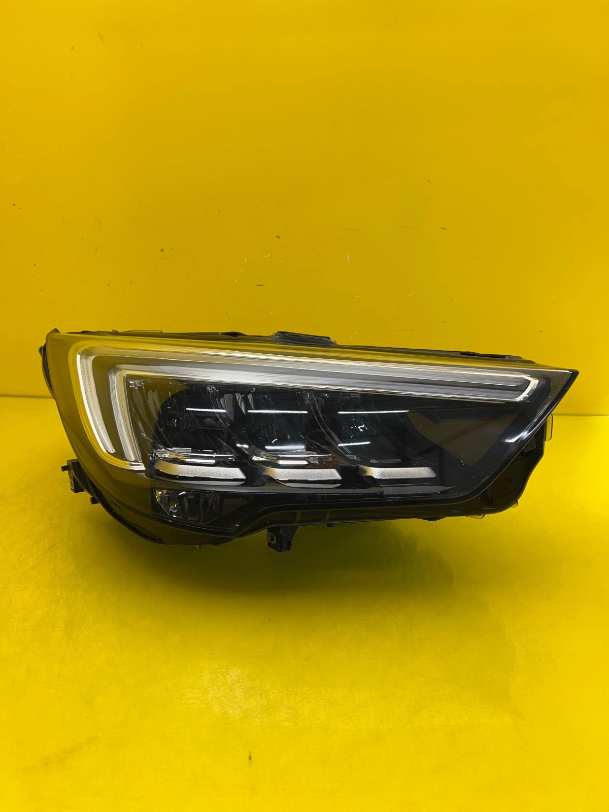 Far dreapta Full LED OEM 30742