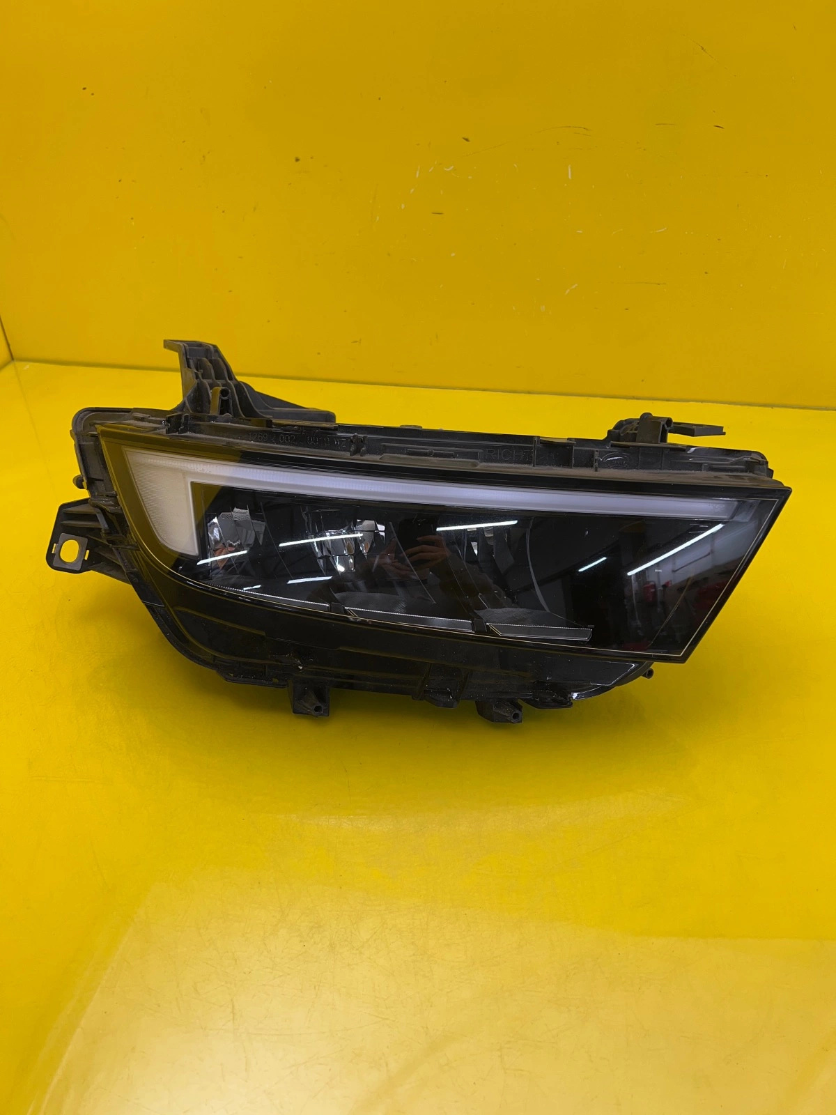 Far Opel Astra VI L 22- Full LED