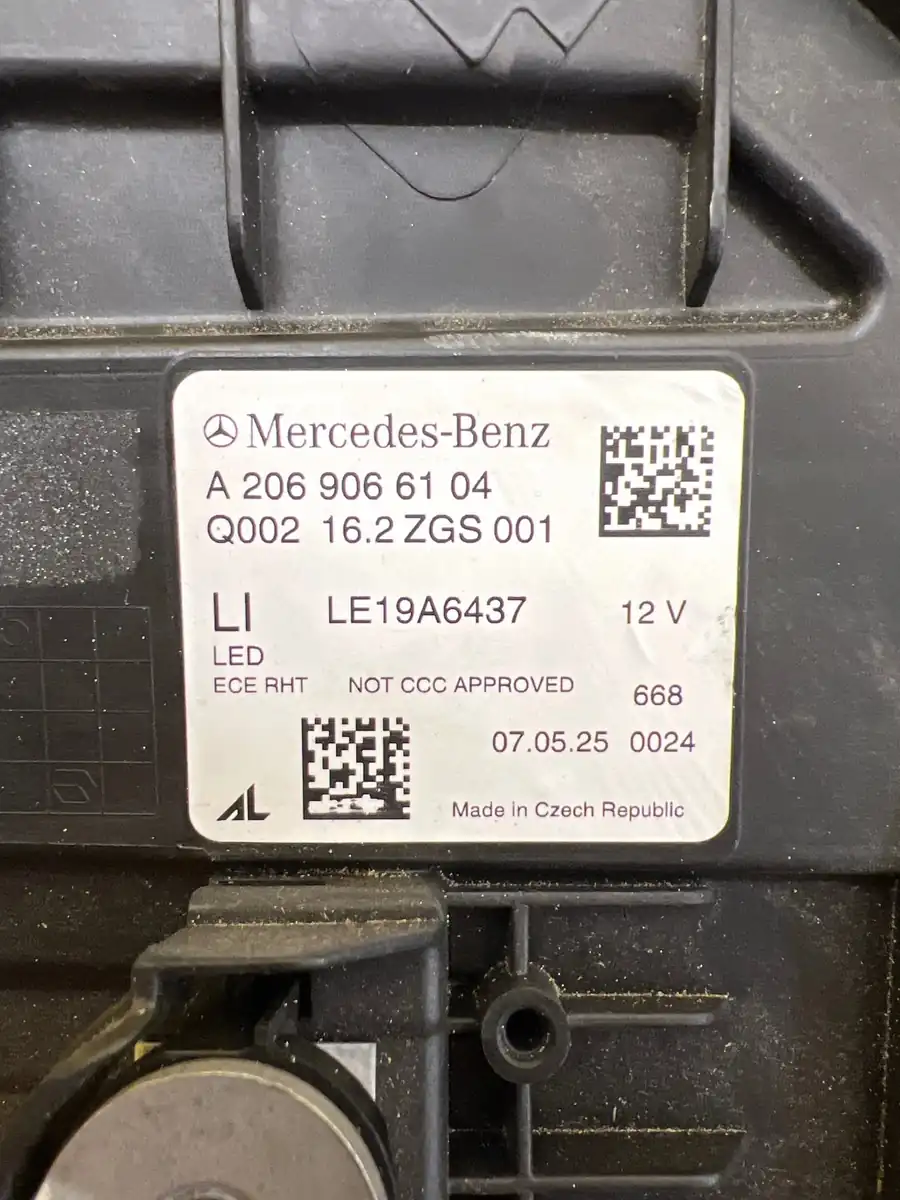 Far Mercedes C-Class W206 21- Full LED