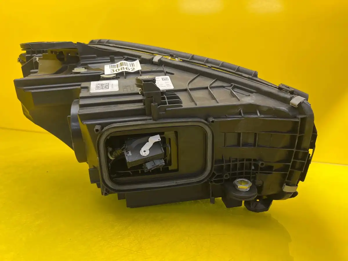 Far Mercedes C-Class W206 21- Full LED