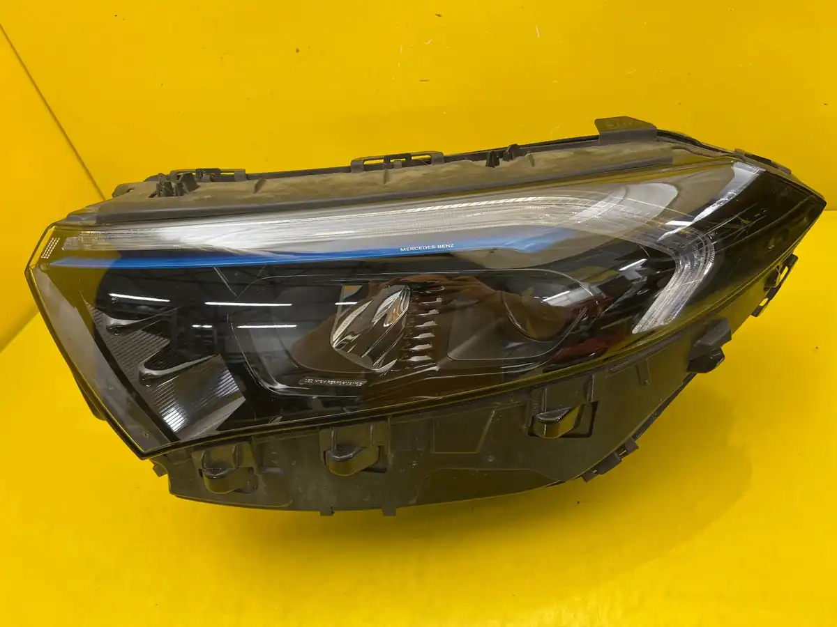 Far Mercedes EQA EQB 243 W243 Full LED