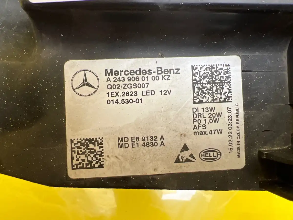 Far Mercedes EQA EQB 243 W243 Full LED