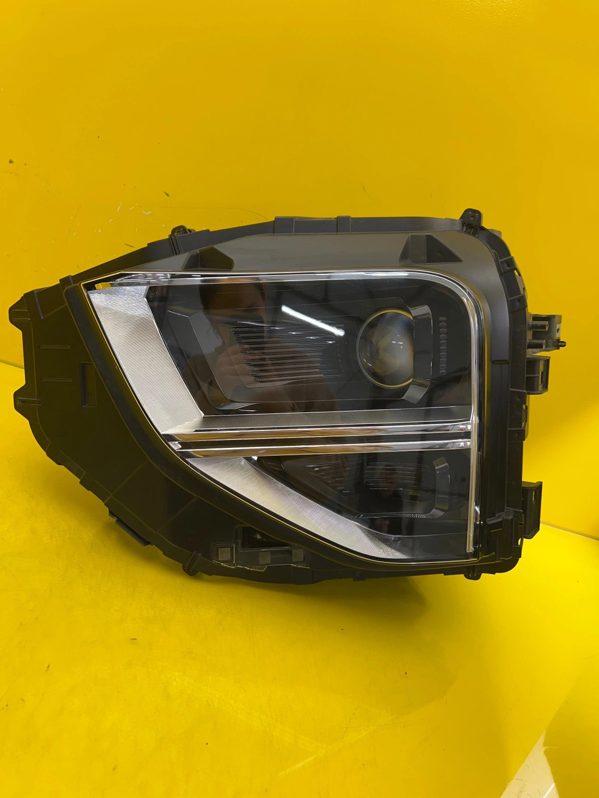 Far Mitsubishi Eclipse Cross Lift Full LED