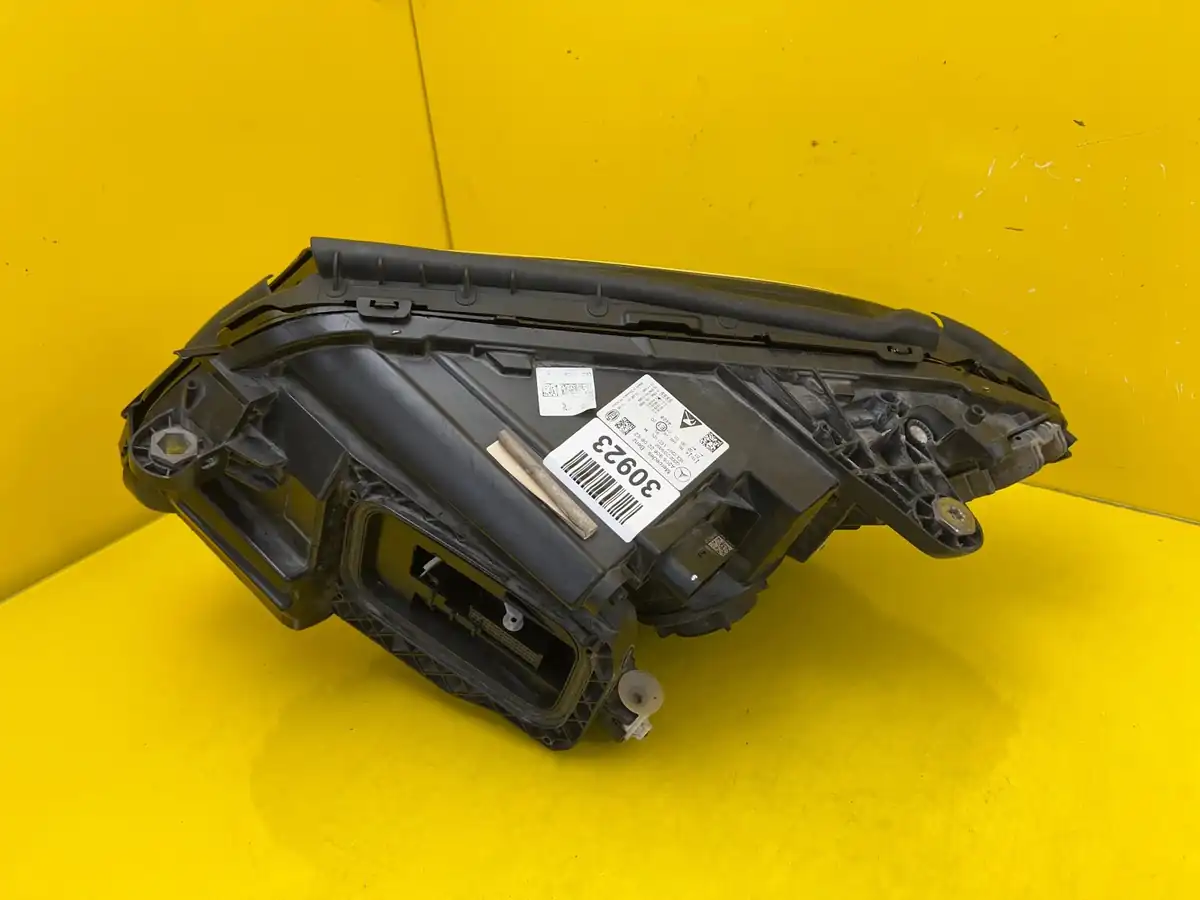 Far Dreapta Mercedes C-Class W205 Fl Lift Full LED