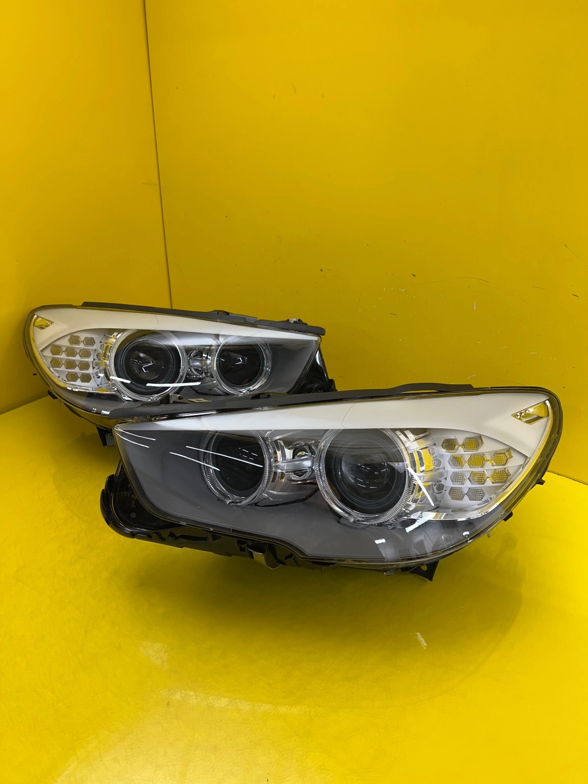 Far stânga Bi-Xenon Direcțional BMW Seria 5 GT F07 2009-2017 OEM 7199608-07