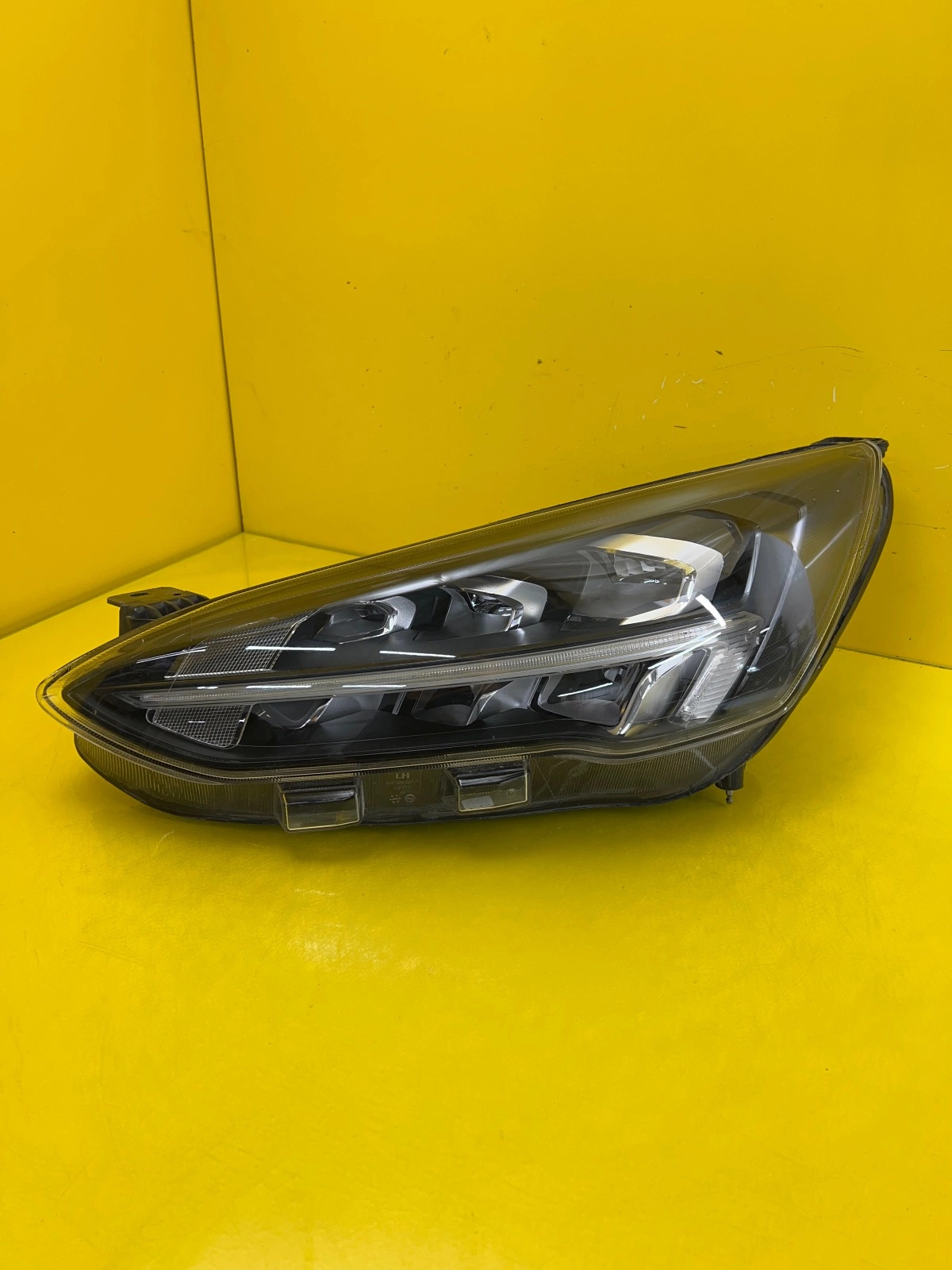 Far stânga Full LED OEM 30946
