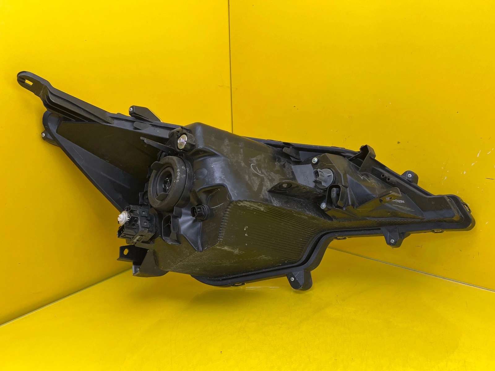 Far Mitsubishi - Image 4