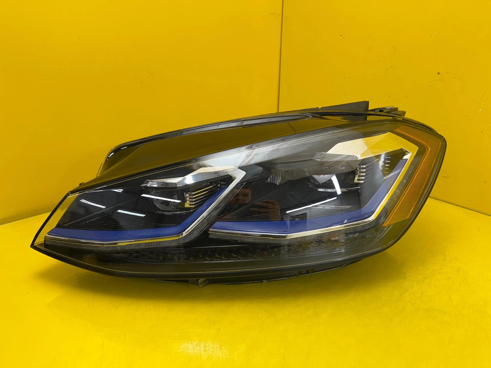 Far stânga Full LED OEM 30968