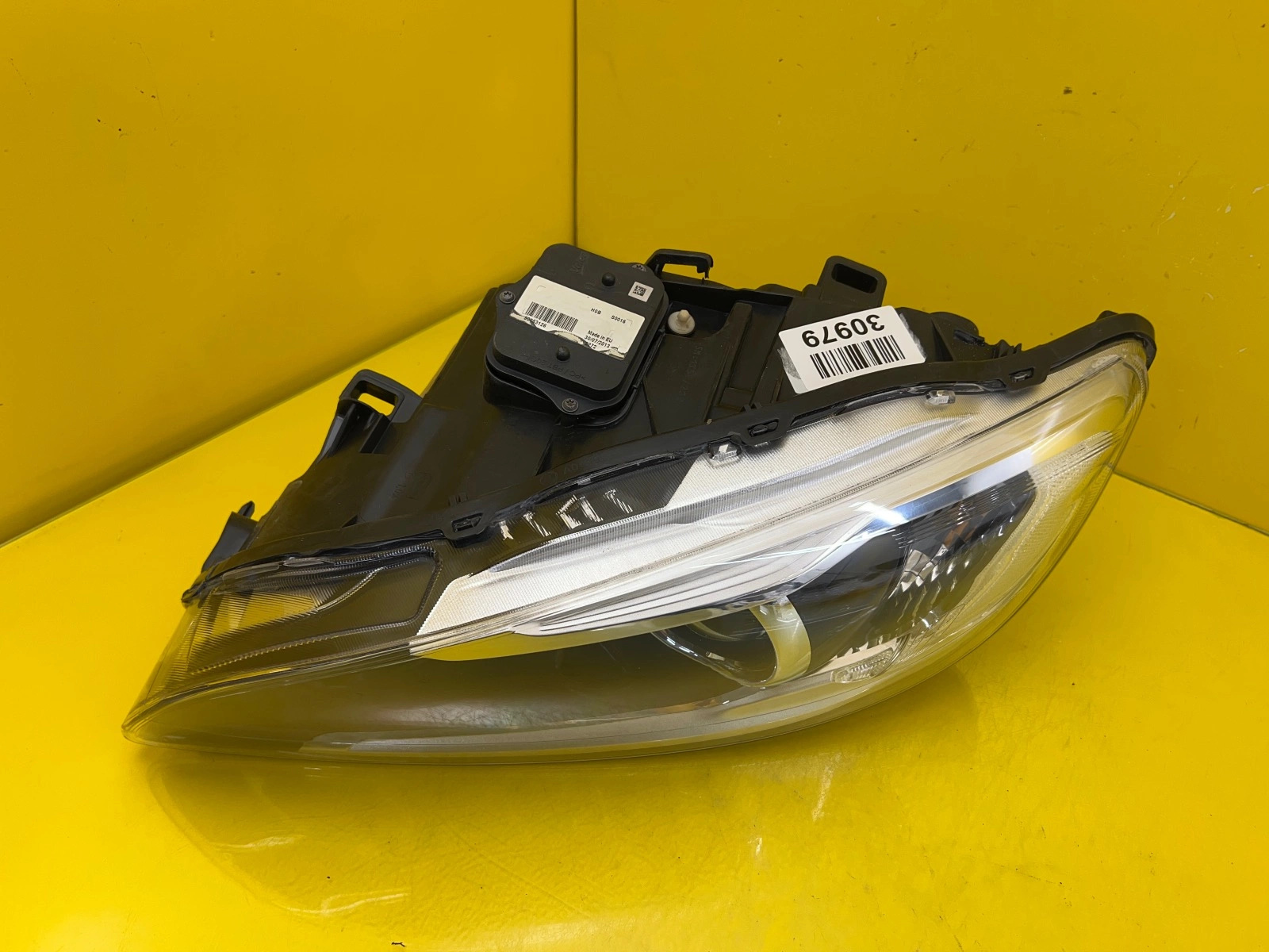 Far stânga Bi-Xenon Direcțional Facelift OEM 30979 - Image 2