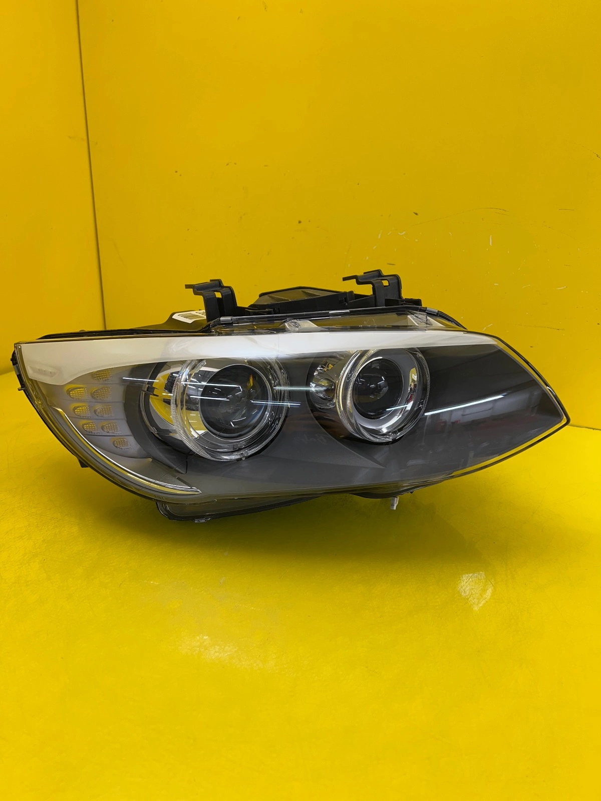 Far dreapta Xenon E92 Facelift OEM 7239928-07