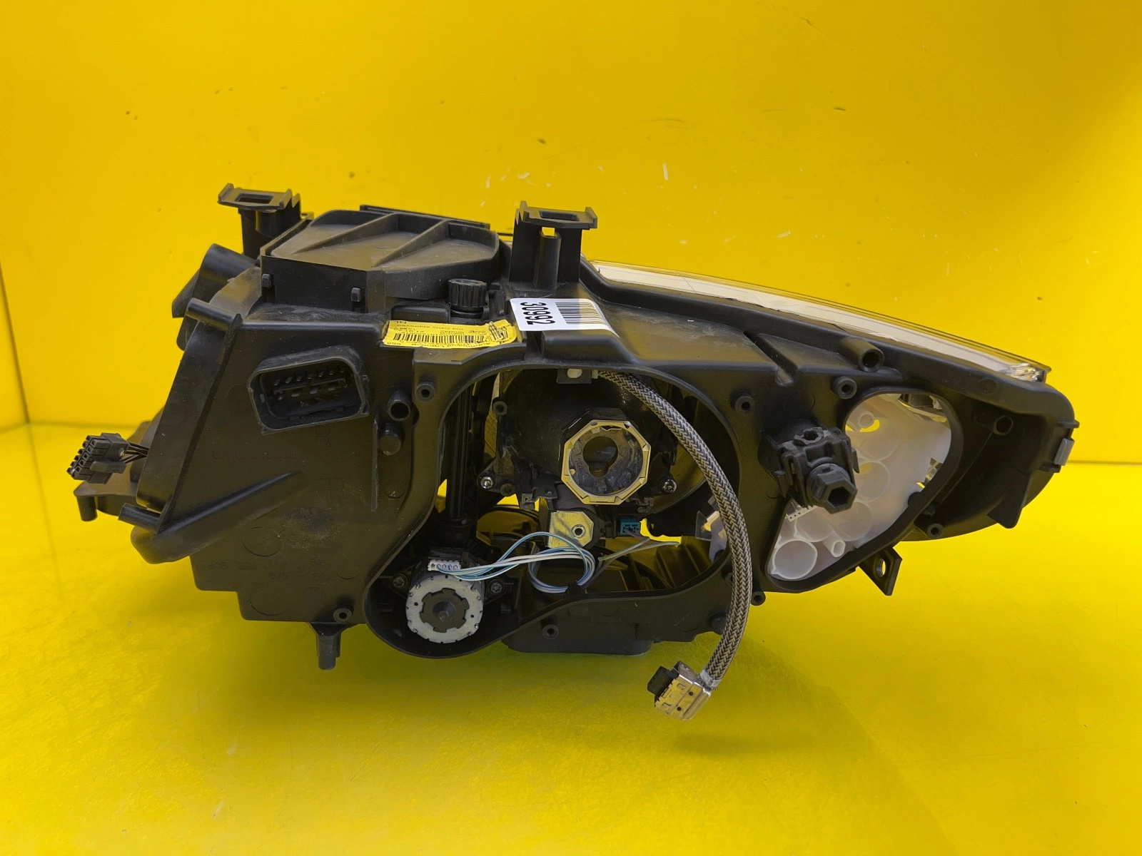 Far dreapta Xenon E92 Facelift OEM 7239928-07 - Image 2