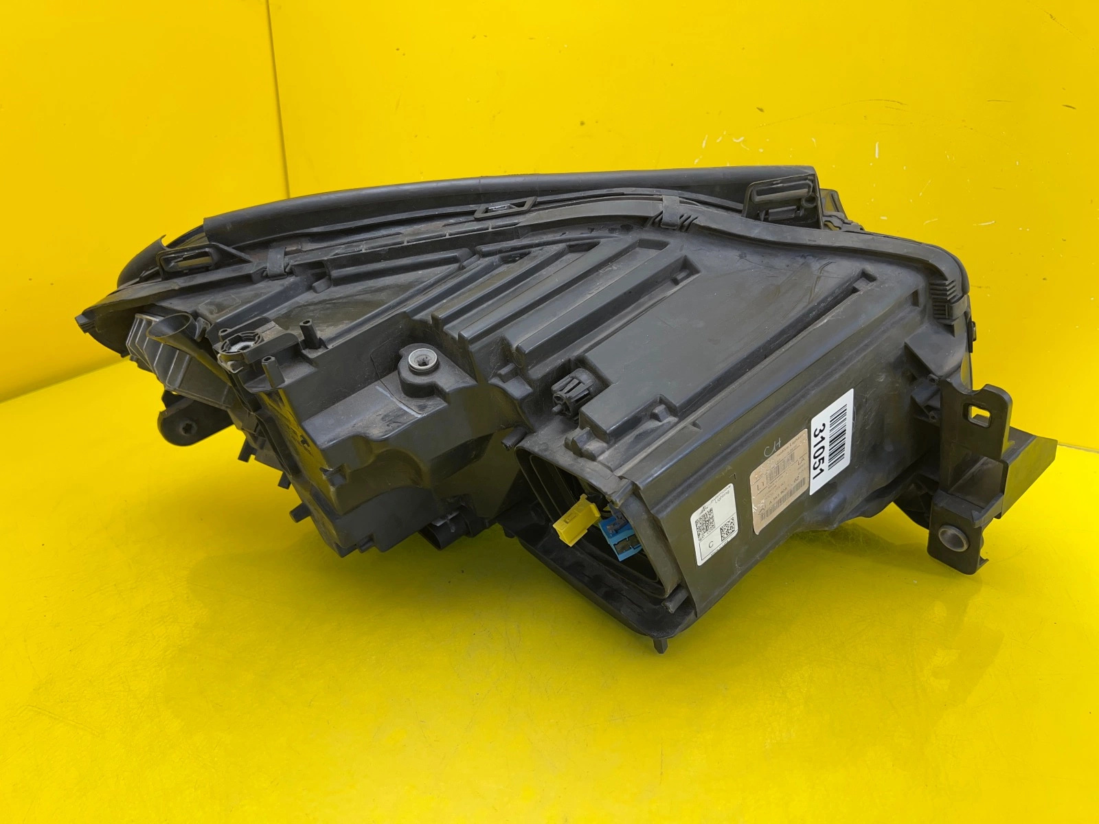 Far stânga Full LED OEM 31051 - Image 3