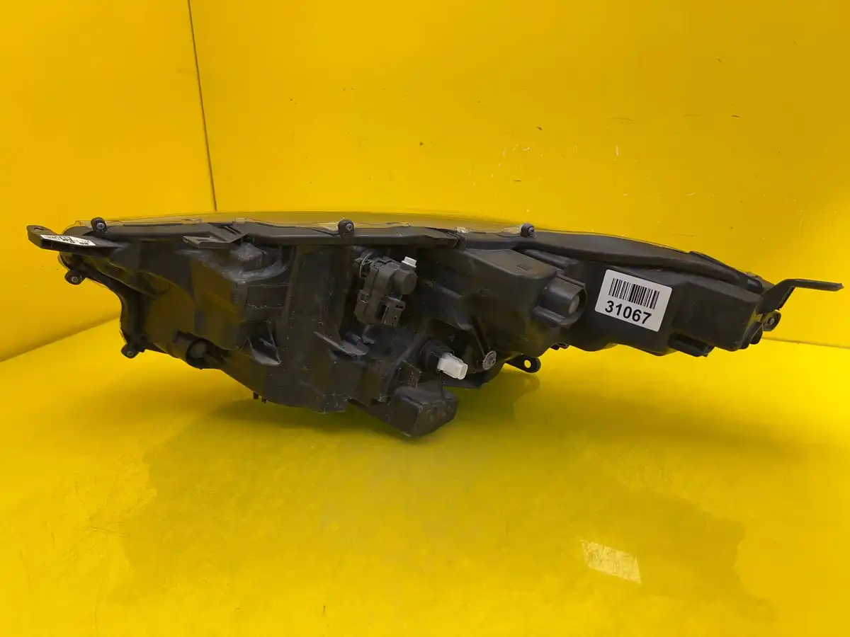 Far Dreapta Toyota Yaris IV 4 Full LED