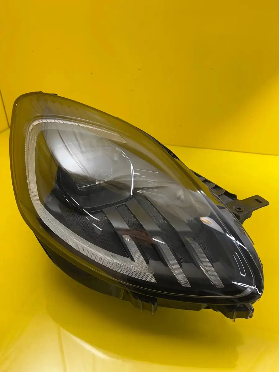 Far Dreapta Ford Puma II Lift Full LED