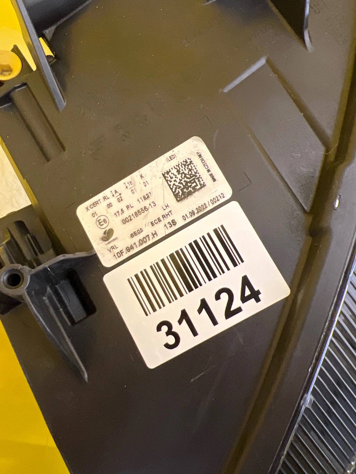 Far Seat Cupra Born Full LED - Image 2