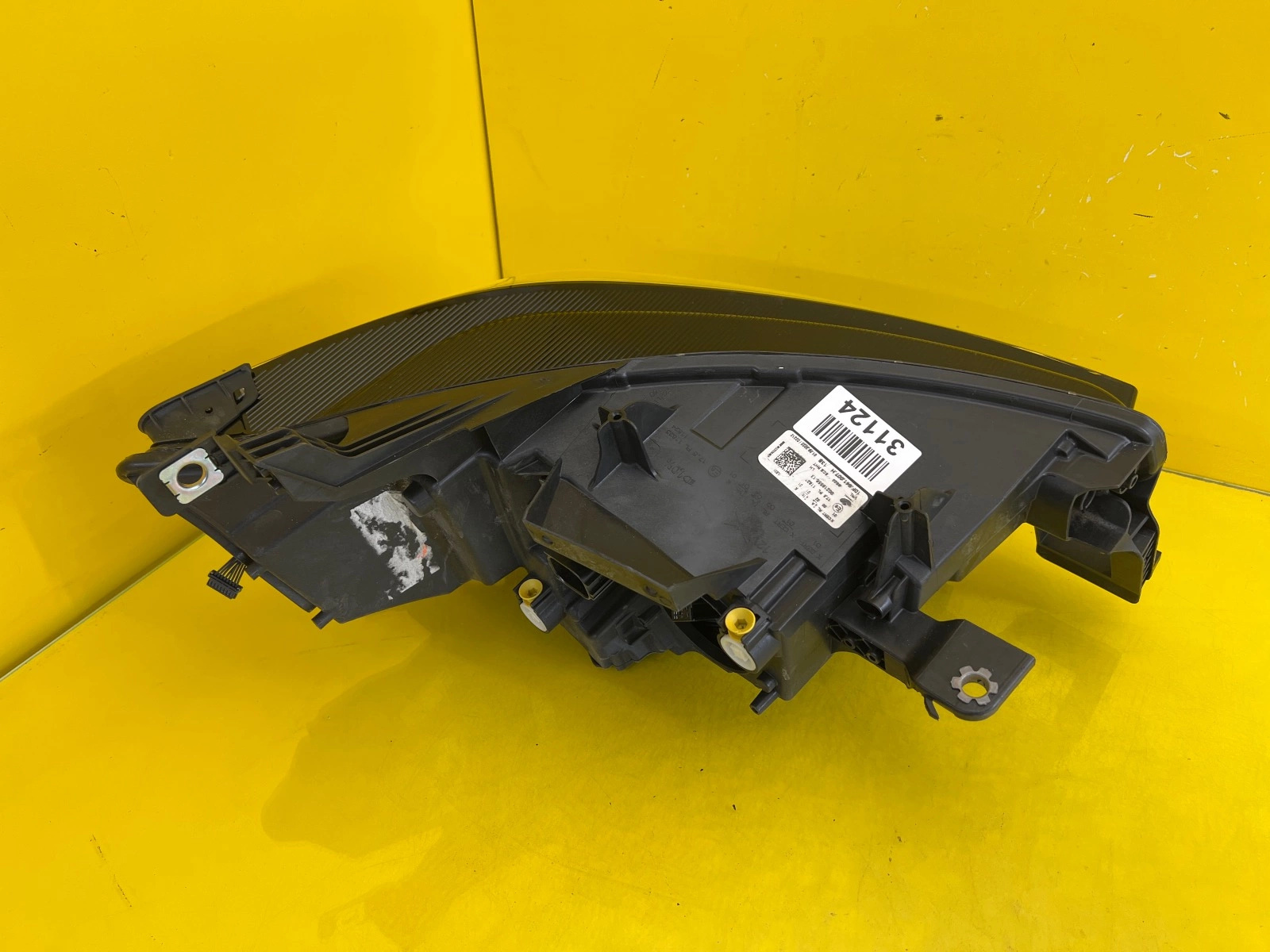 Far Seat Cupra Born Full LED - Image 3