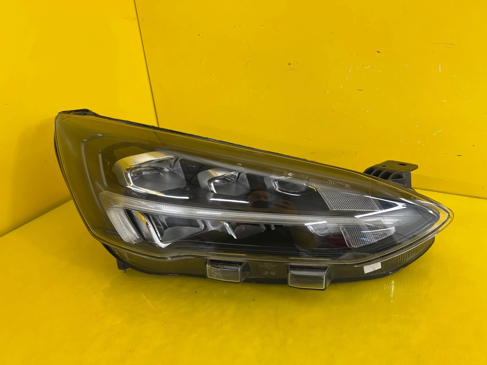Far Dreapta Ford Focus MK4 Full LED