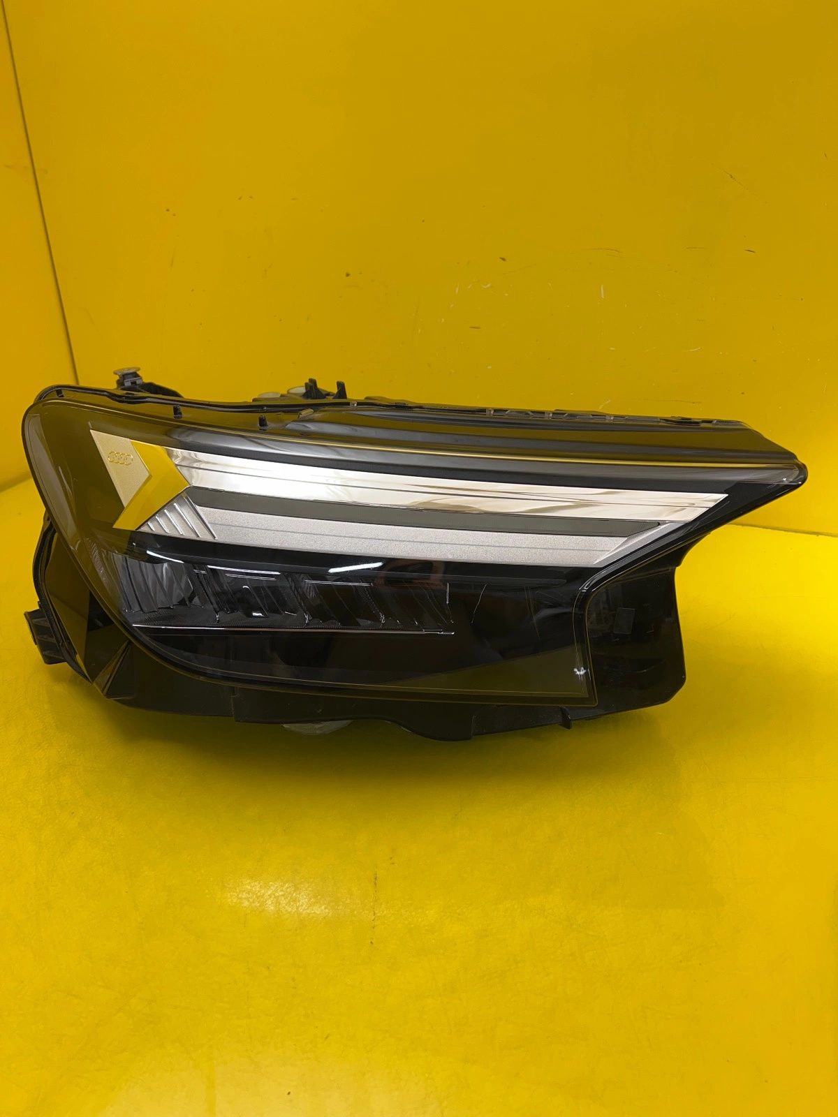 Far dreapta Full LED OEM 31133