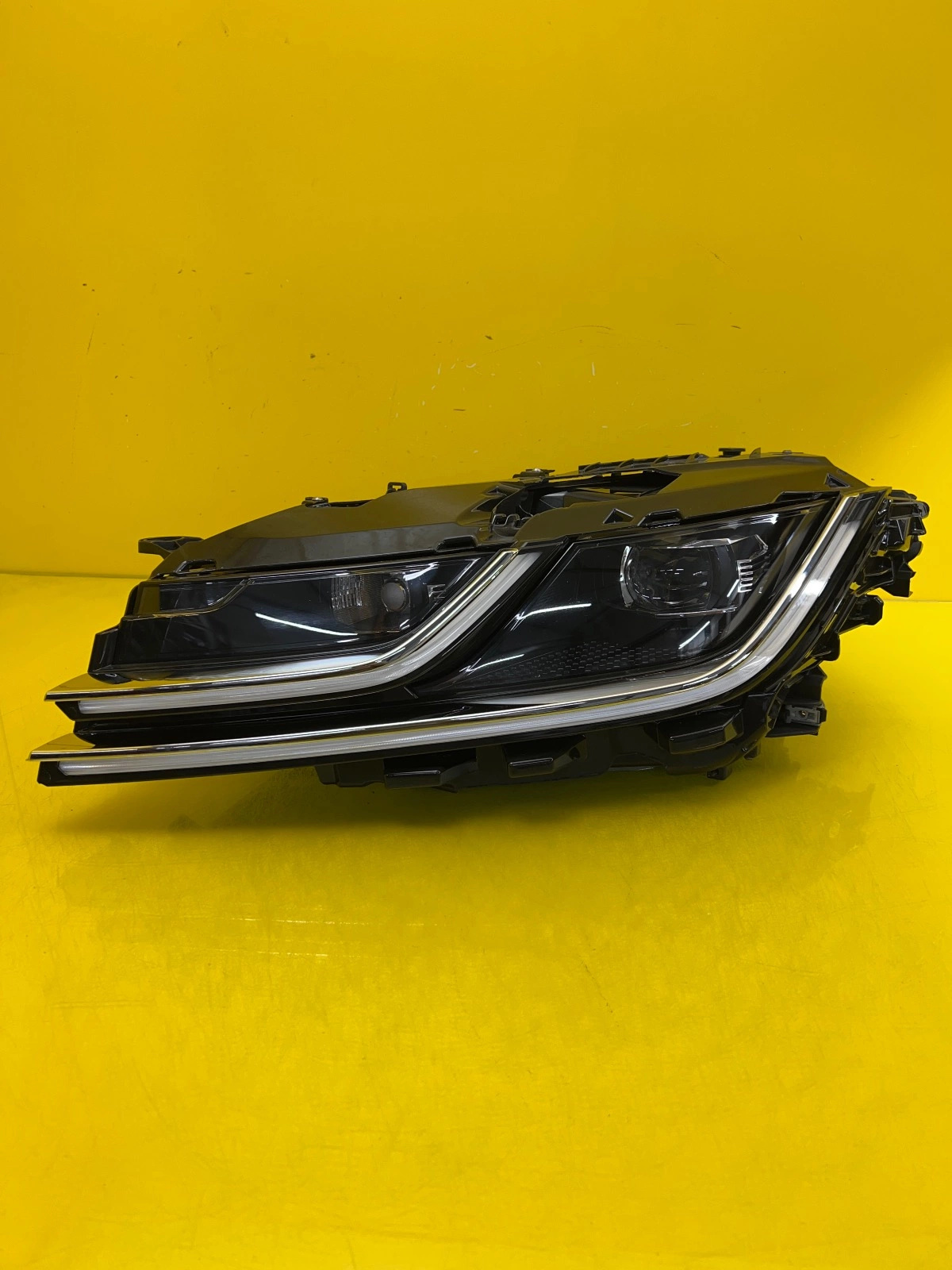 Far stânga Full LED OEM 31141