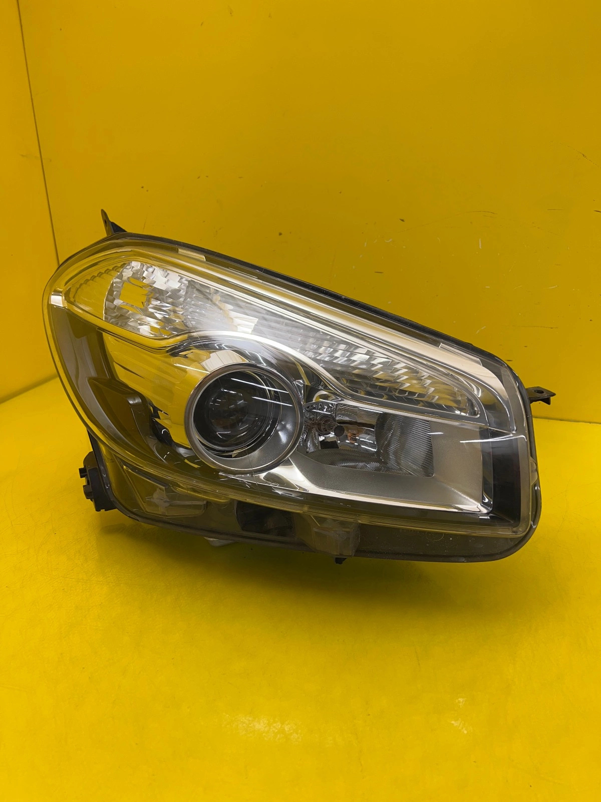 Far Dreapta Nissan Qashqai J10 Lift Xenon