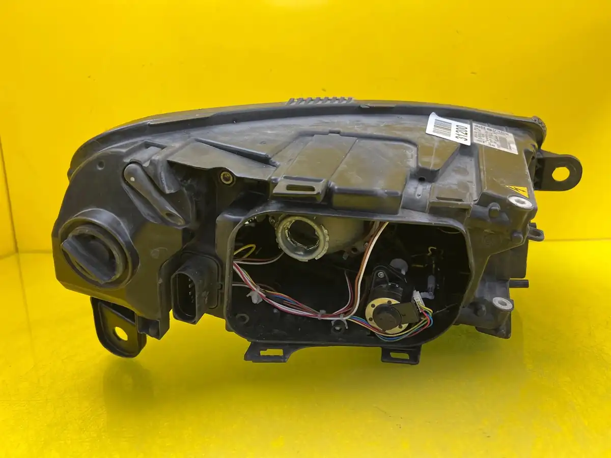 Far Audi A6 C6 Lift Bixenon