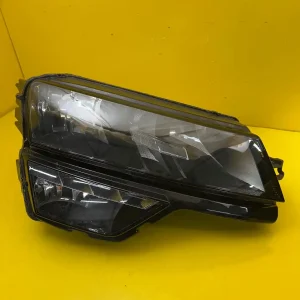 Far Dreapta Skoda Karoq 57B 57Ba LED