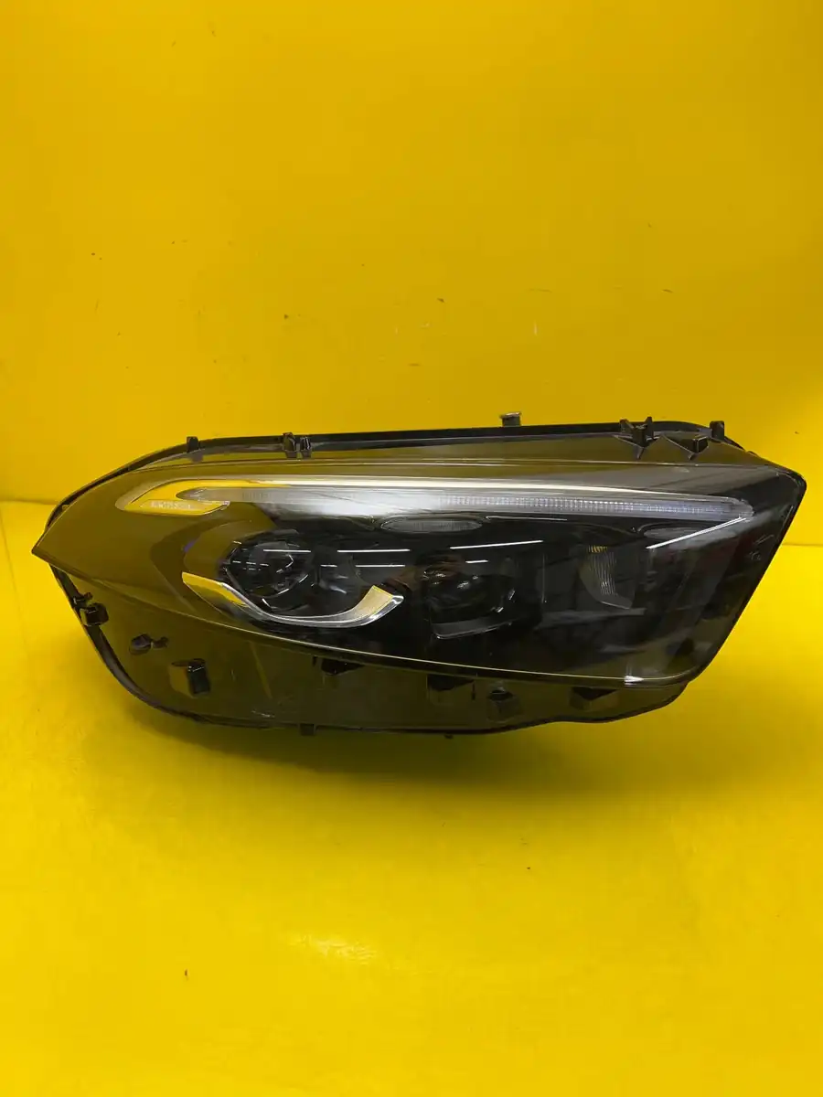 Far Dreapta Mercedes A-Class W177 Lift Full LED