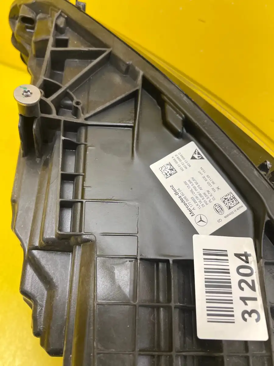 Far Dreapta Mercedes A-Class W177 Lift Full LED