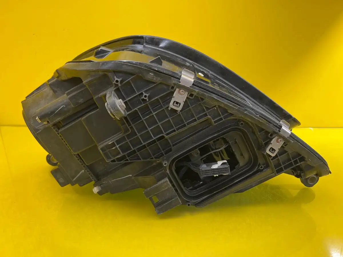 Far Dreapta Mercedes GLE W167 Multibeam LED